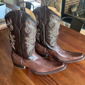 Brown lizard Western Boots with Intricate Stitching and Pointed Toe